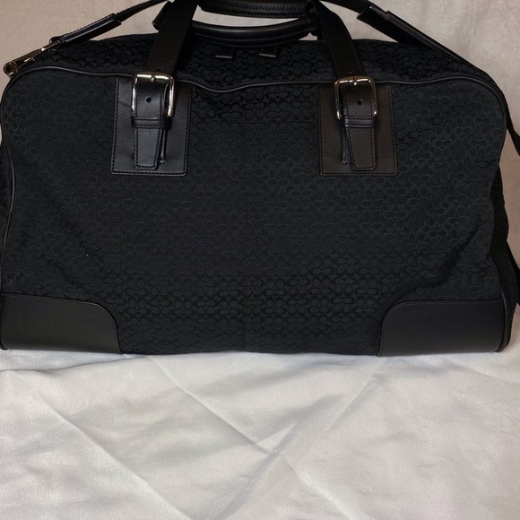 Stunning COACH traveler line. Used once! Small bottom scuff. Travel, gym, - Picture 1 of 16